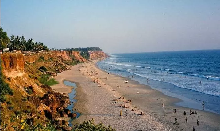 Photo of Varkala Beach, Varkala...Best Time to Visit Varkala Beach #Tips For Visiting Papanasam Beach by ππ¦π±π¦π« ππ²πͺππ― ππ―ππ§ππππ±π¦