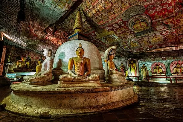 Photo of Dambulla Cave Temple by 𝔑𝔦𝔱𝔦𝔫 𝔎𝔲𝔪𝔞𝔯 𝔓𝔯𝔞𝔧𝔞𝔭𝔞𝔱𝔦