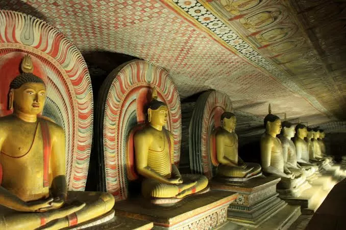 Photo of Dambulla Cave Temple by 𝔑𝔦𝔱𝔦𝔫 𝔎𝔲𝔪𝔞𝔯 𝔓𝔯𝔞𝔧𝔞𝔭𝔞𝔱𝔦