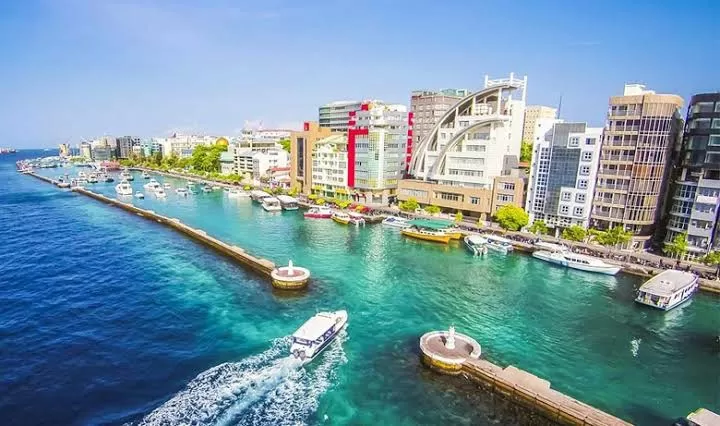 Photo of Malé by 𝔑𝔦𝔱𝔦𝔫 𝔎𝔲𝔪𝔞𝔯 𝔓𝔯𝔞𝔧𝔞𝔭𝔞𝔱𝔦