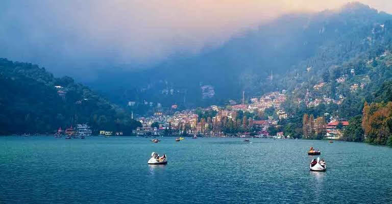 Photo of Nainital,Uttarakhand:"City of Lakes" by ππ¦π±π¦π« ππ²πͺππ― ππ―ππ§ππππ±π¦