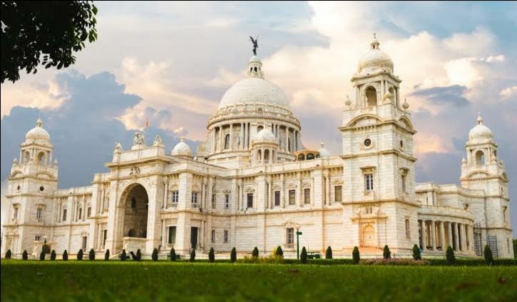 Photo of Victoria Memorial by ππ¦π±π¦π« ππ²πͺππ― ππ―ππ§ππππ±π¦