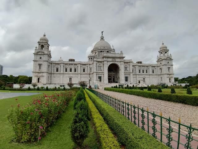 Photo of Victoria Memorial by ππ¦π±π¦π« ππ²πͺππ― ππ―ππ§ππππ±π¦