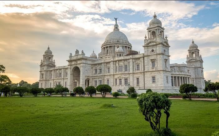 Photo of Victoria Memorial by ππ¦π±π¦π« ππ²πͺππ― ππ―ππ§ππππ±π¦