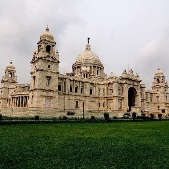 Photo of Victoria Memorial by ππ¦π±π¦π« ππ²πͺππ― ππ―ππ§ππππ±π¦