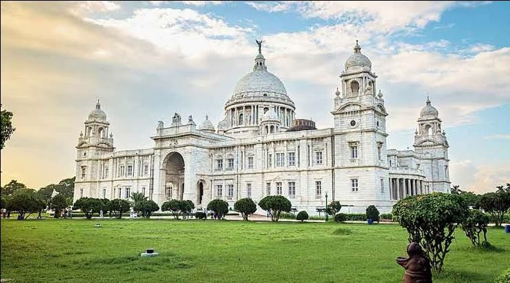 Photo of Victoria Memorial by ππ¦π±π¦π« ππ²πͺππ― ππ―ππ§ππππ±π¦