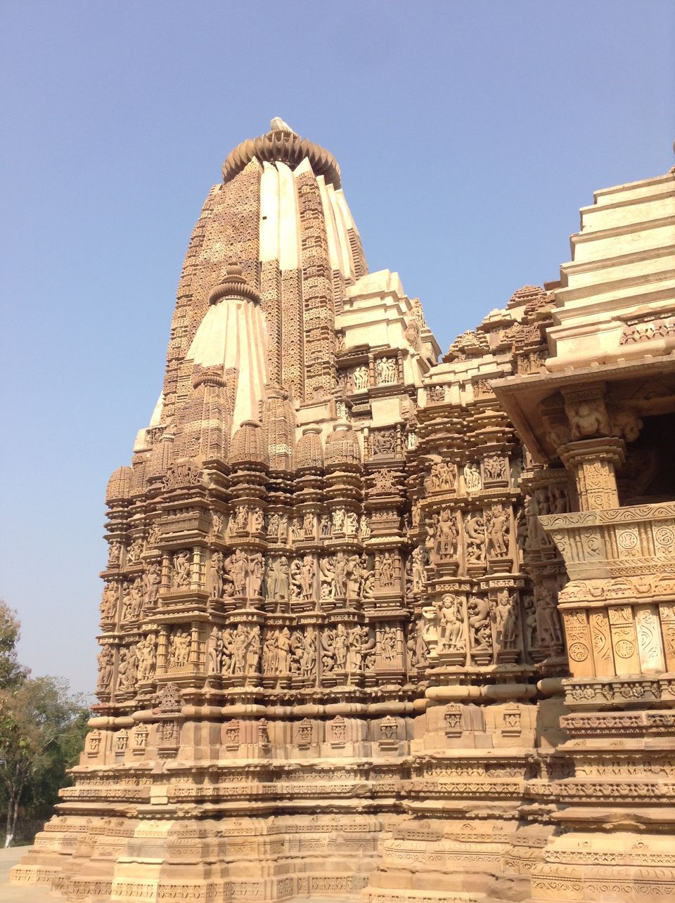 Photo of Khajuraho – The Temples of Life 2/11 by Varad Rana