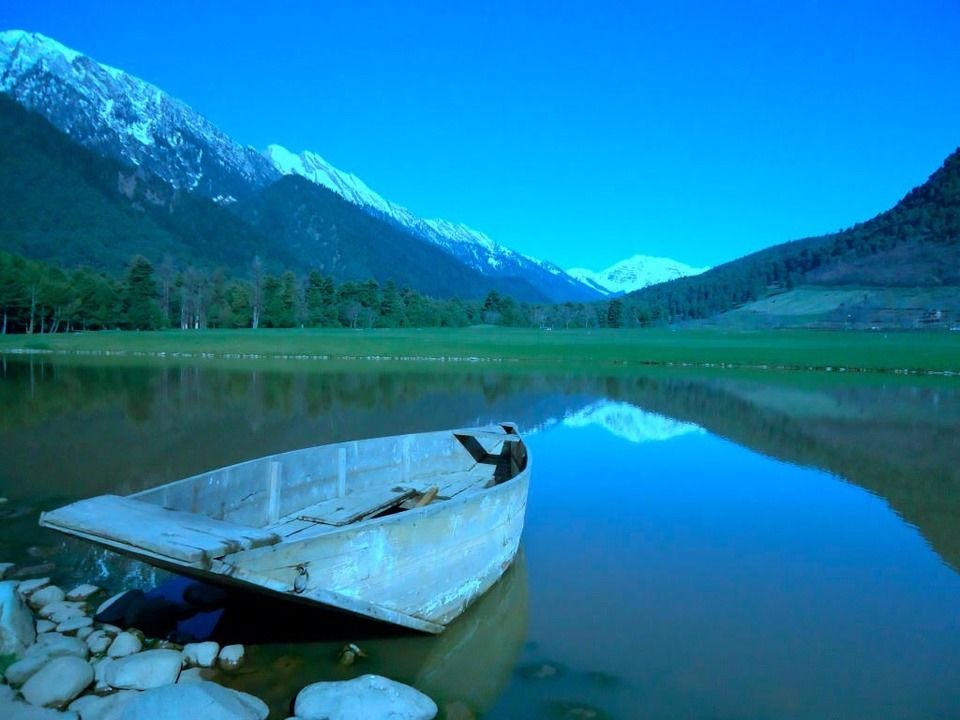 Photo of The Beautiful Valley of Kashmir - Through My Lens by Ankita Arora