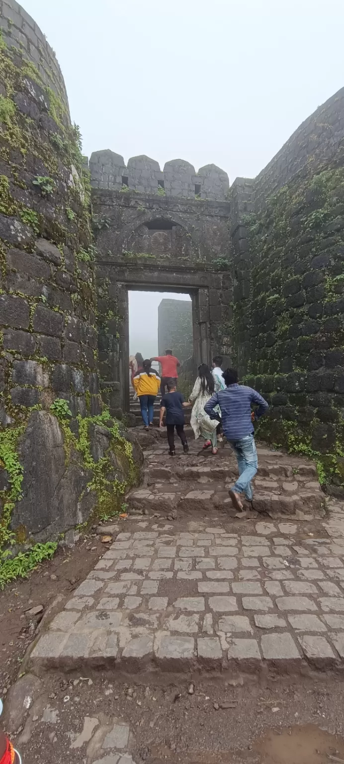 Photo of Exploring the Rich History and Scenic Beauty of Sinhgad Fort by Pratik Chavan