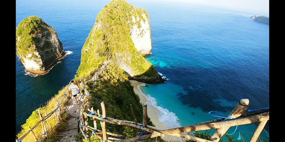 Photo of Kelingking Beach, Nusa Penida, Denpasar, Bunga Mekar, Klungkung Regency, Bali, Indonesia by iamashish