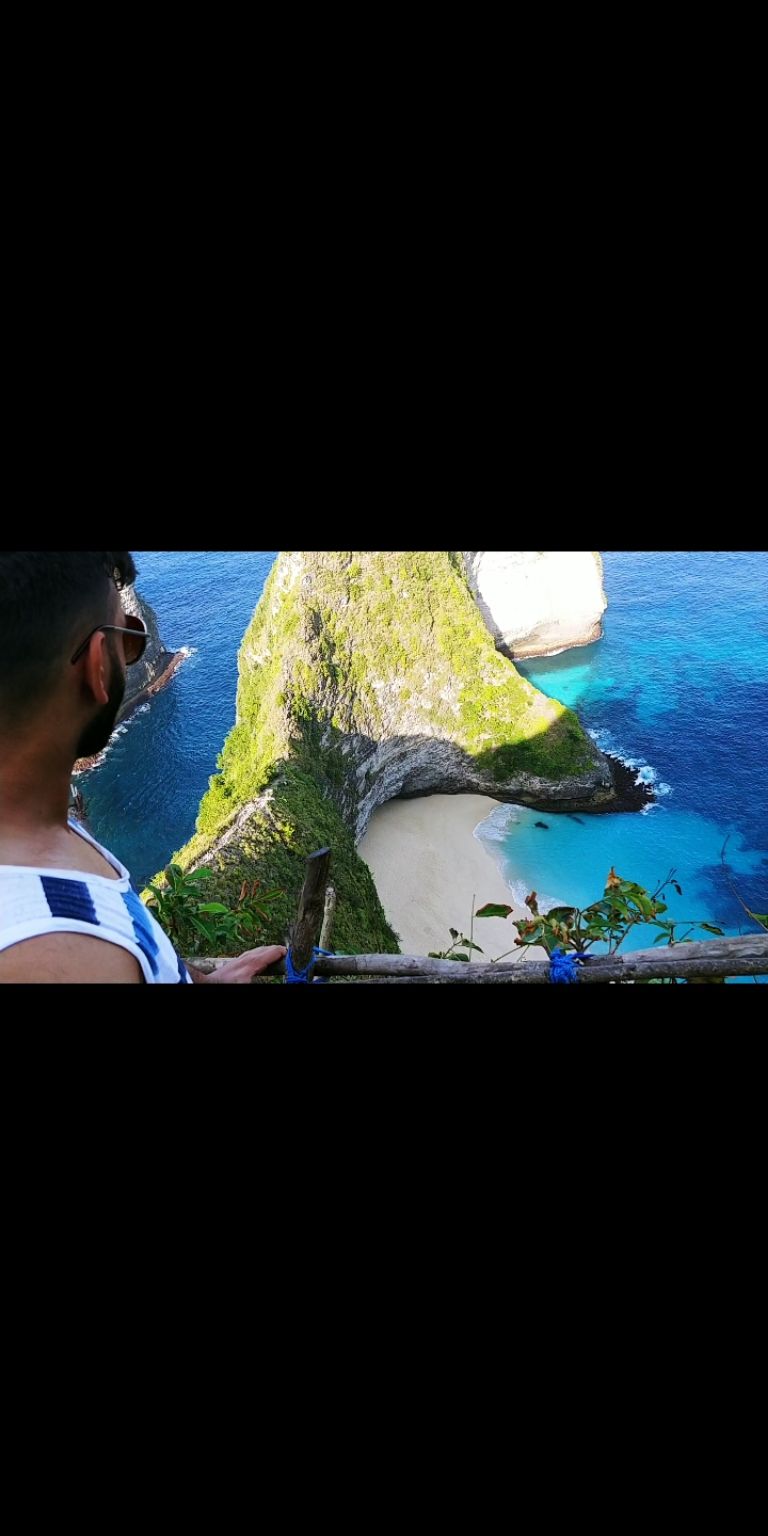 Photo of Kelingking Beach, Nusa Penida, Denpasar, Bunga Mekar, Klungkung Regency, Bali, Indonesia by iamashish