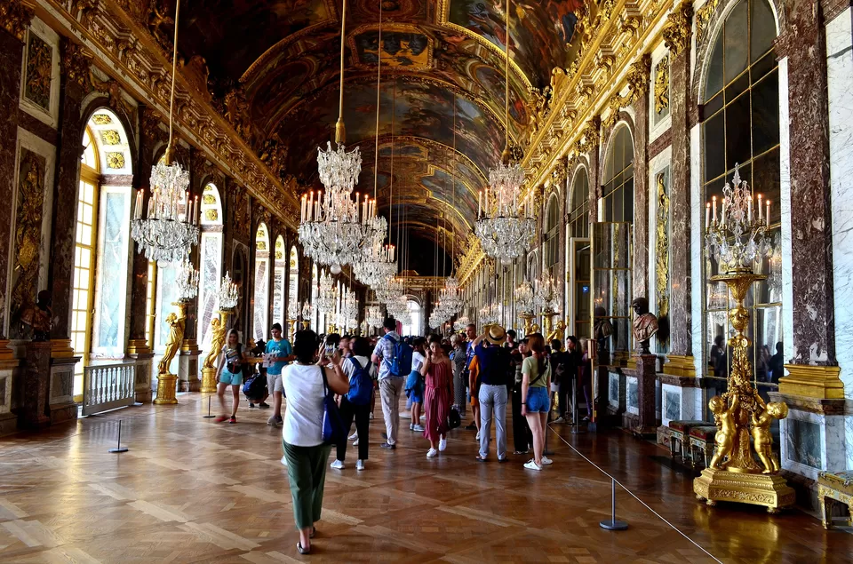 Photo of Versailles palace, Versailles, France by Bibek Chaudhuri