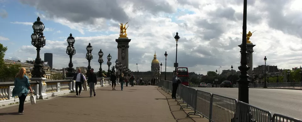 Photo of Pont Alexandre III, Paris, France by Bibek Chaudhuri