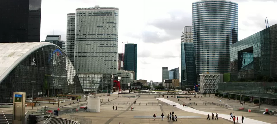Photo of La Défense, Puteaux, France by Bibek Chaudhuri