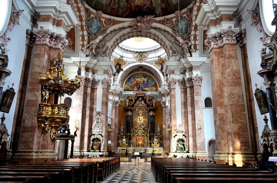 Photo of Cathédrale Saint-Jacques d'Innsbruck, Domplatz, Innsbruck, Austria by Bibek Chaudhuri