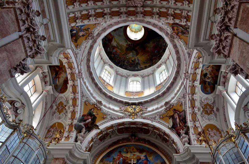 Photo of Cathédrale Saint-Jacques d'Innsbruck, Domplatz, Innsbruck, Austria by Bibek Chaudhuri