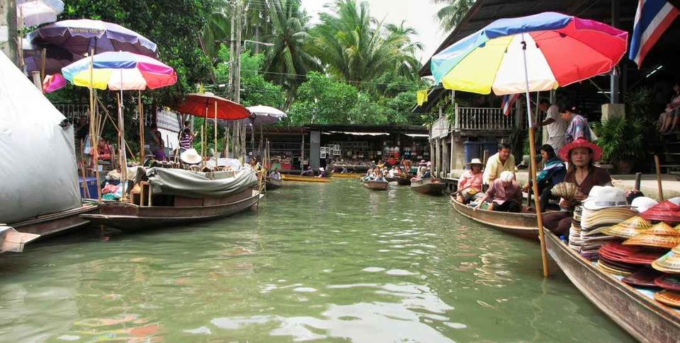 Photo of Damnoen Saduak Floating Market, Damnoen Saduak, Damnoen Saduak District, Ratchaburi, Thailand by Bibek Chaudhuri
