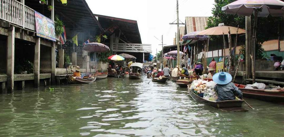 Photo of Damnoen Saduak Floating Market, Damnoen Saduak, Damnoen Saduak District, Ratchaburi, Thailand by Bibek Chaudhuri