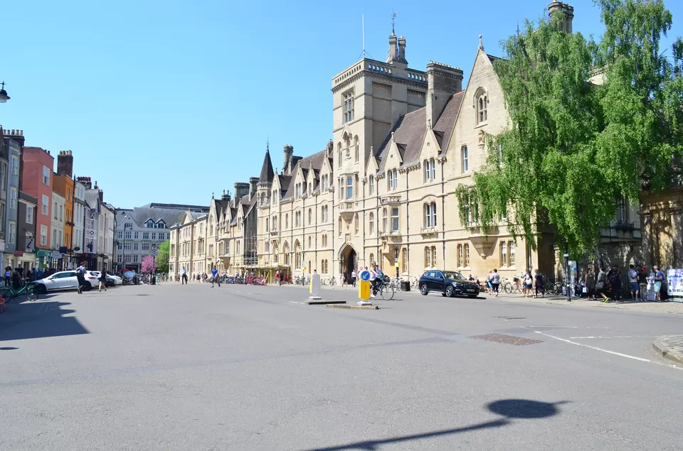 Photo of Broad Street, Oxford, UK by Bibek Chaudhuri