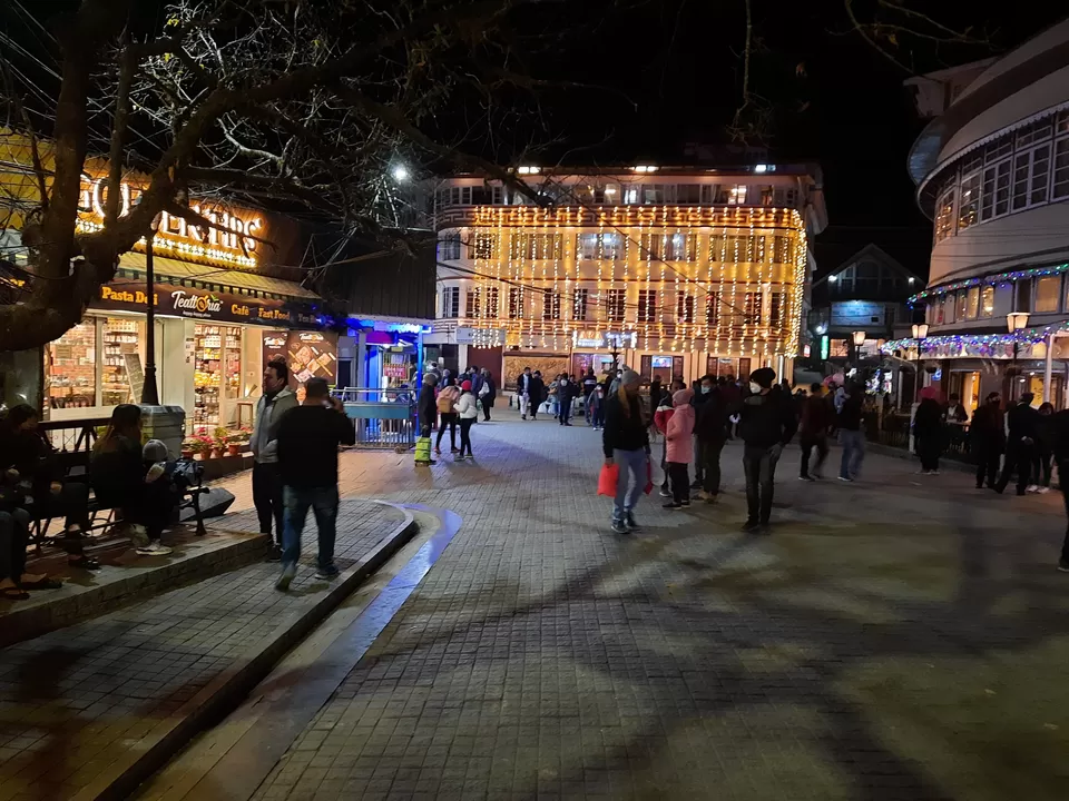Photo of Darjeeling Mall, Chauk Bazaar, Darjeeling, West Bengal, India by Bibek Chaudhuri