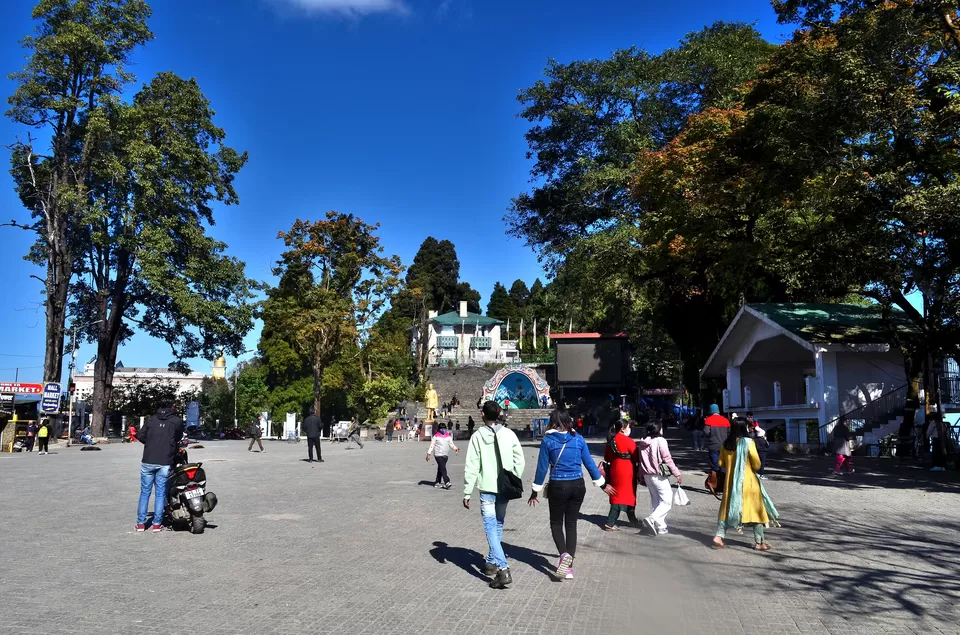 Photo of Darjeeling Mall, Chauk Bazaar, Darjeeling, West Bengal, India by Bibek Chaudhuri