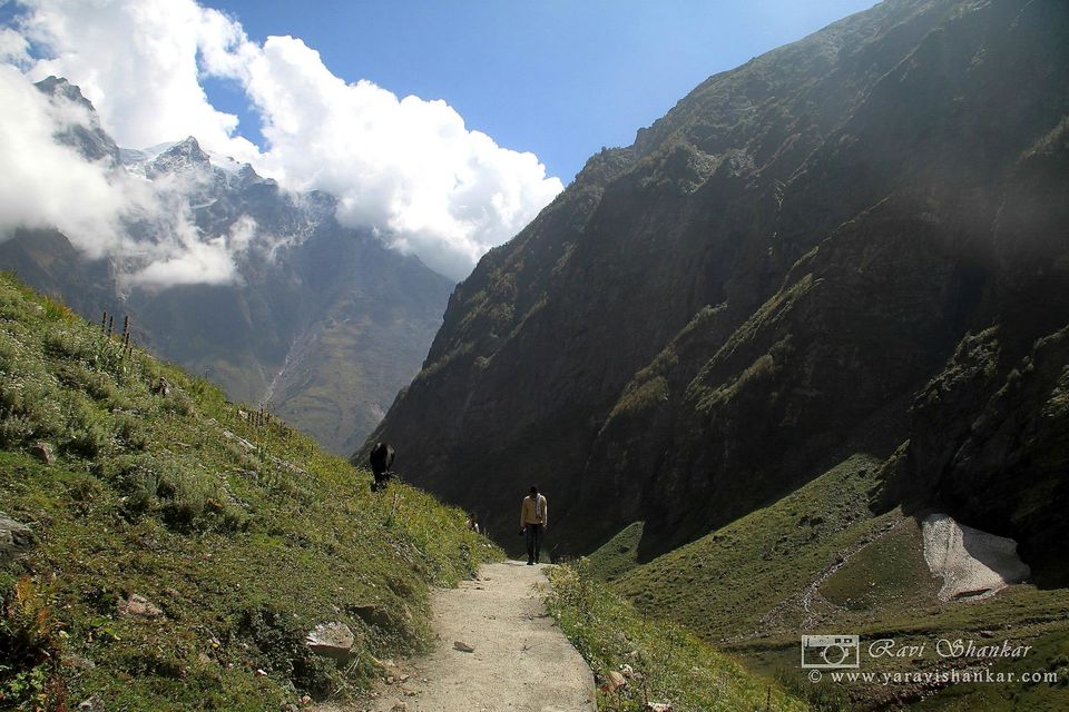 swargarohini trek best time