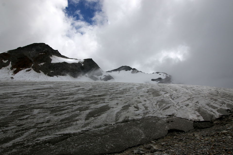 Photo of Trek across Mayali Pass glacier to Kedarnath temple #Uttarakhand #Glacier 66/106 by Ravi Shankar