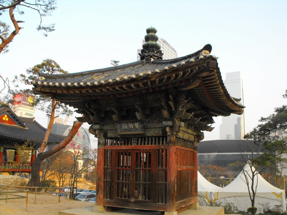 Photo of Bongeunsa, Seoul, South Korea by Chris Backe