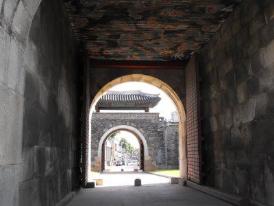 Photo of Hwaseong Fortress, Suwon-si, Gyeonggi-do, South Korea by Chris Backe