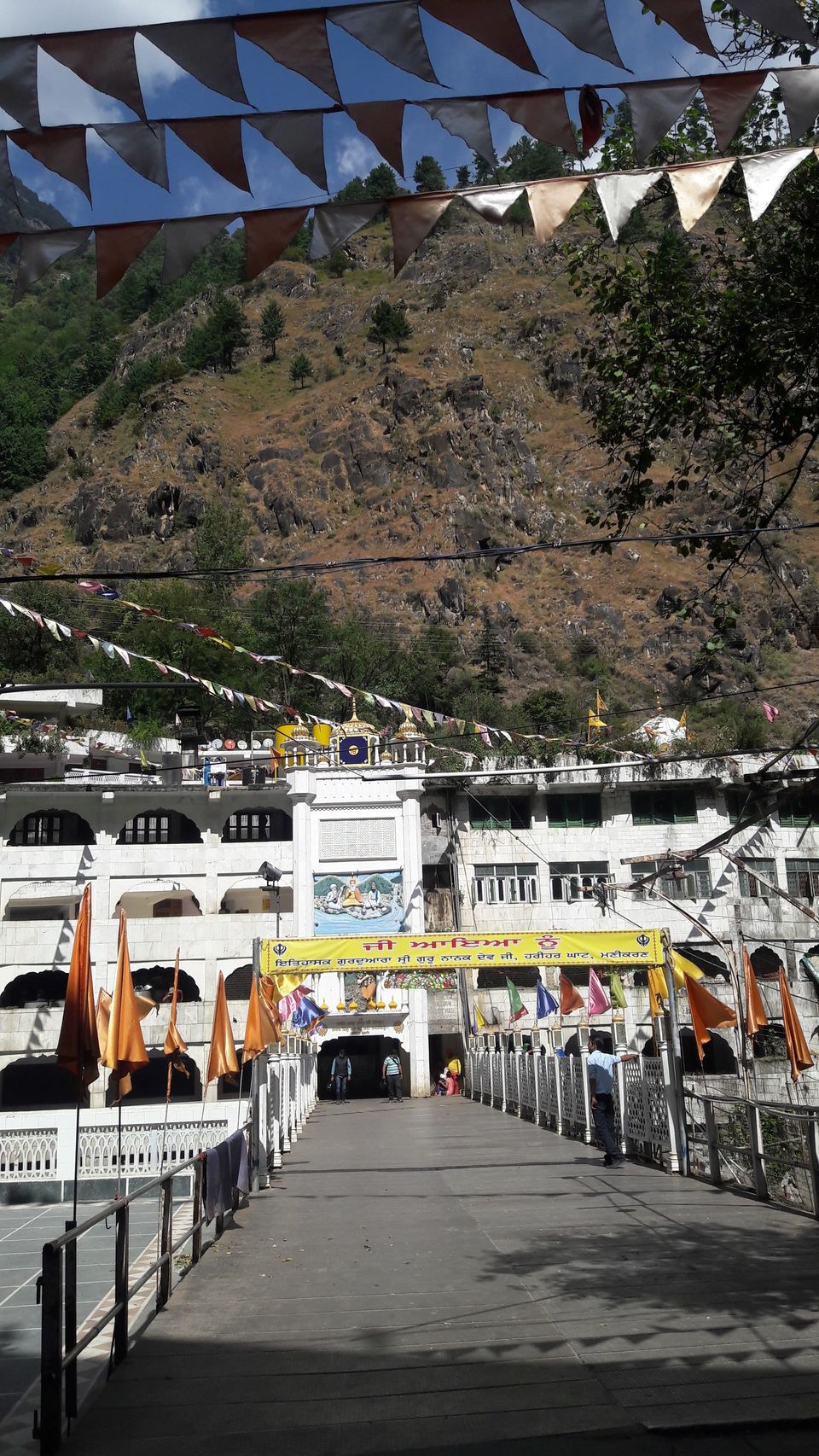 Photo of Mumbai - Amritsar - Kasol(A budget trip) by Gireesh Gangadharan (To Wander Is To Be Alive)