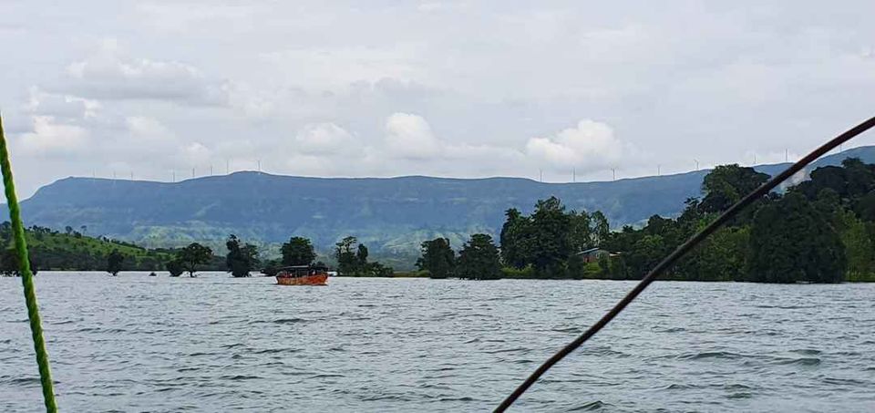 Photo of Bamnoli Lake, Bamnoli, Maharashtra, India by Casual Explorer