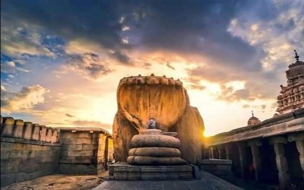 Photo of लेपक्षी टेंपल एंट्रेंस आर्च by Milind Prajapati