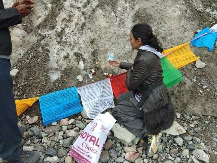 Photo of कैलाश चरण स्पर्श by Kailashi Shivani Bharawa