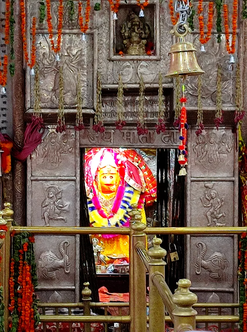 Photo of Chamunda Devi Temple, Padar, Himachal Pradesh, India by Bohemian