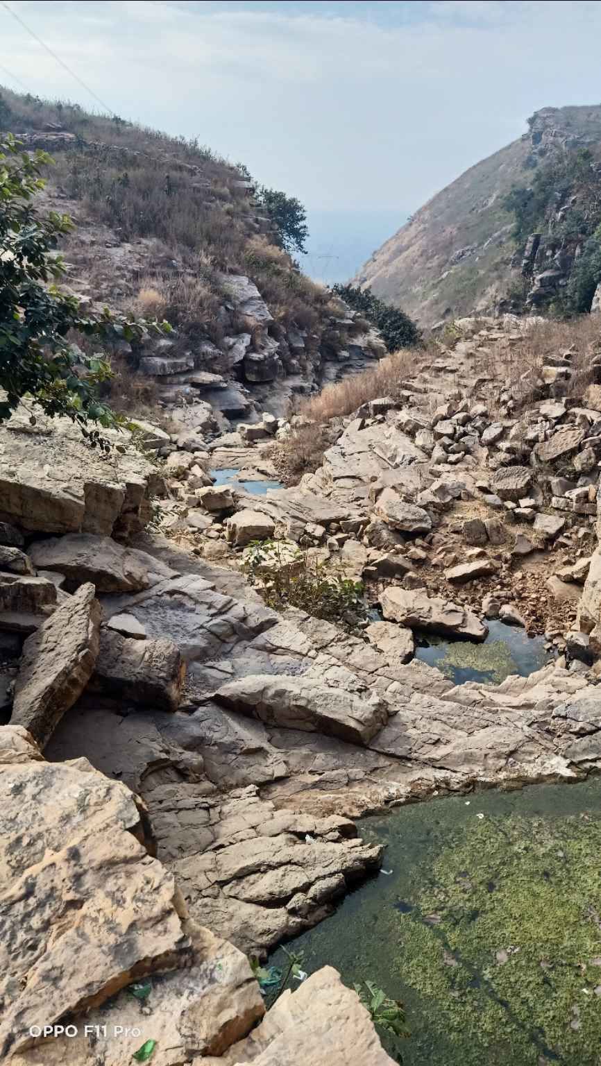Photo of रीवा से 90km दूर इस गांव की ख़ूबसूरती से पर्यटक अभी भी हैं अनभिज्ञ by Yadav Vishal
