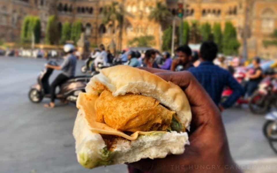 Photo of मुंबई में इन 5 जगहों पर सबसे अच्छे वड़ा पाव का स्वाद लें by Trupti Hemant Meher
