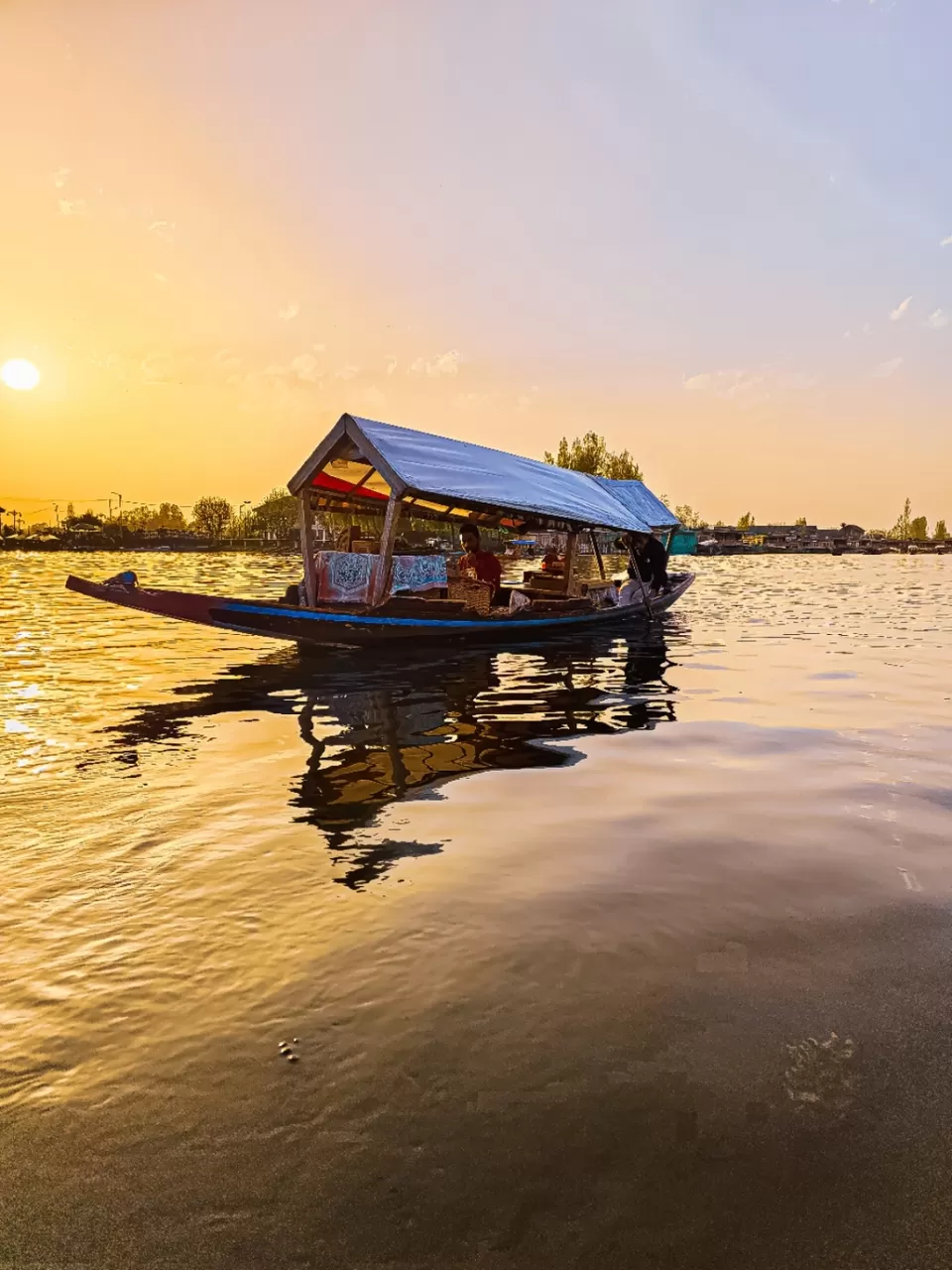 Photo of Dal Lake By Nargis Farheena 