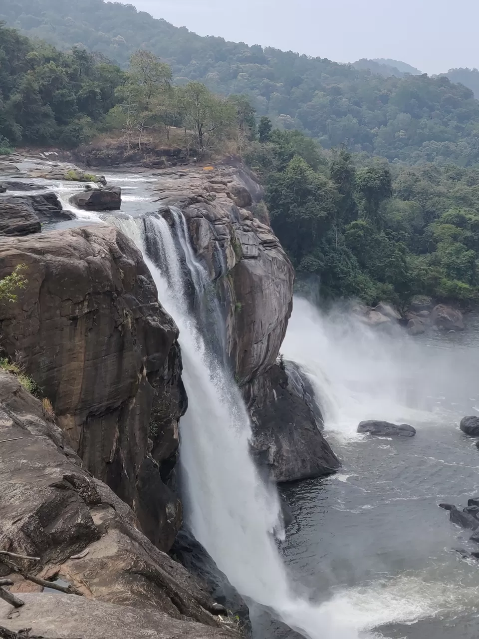Photo of अथिराप्पिल्ली वॉटर फॉल्स by Nikhil Bhati
