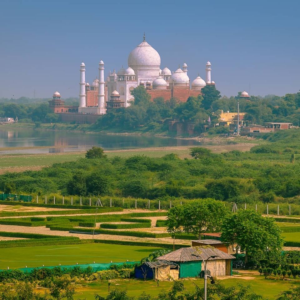 Photo of Everything You Need To Know About The Iconic Taj Mahal! by Shivani Mehra
