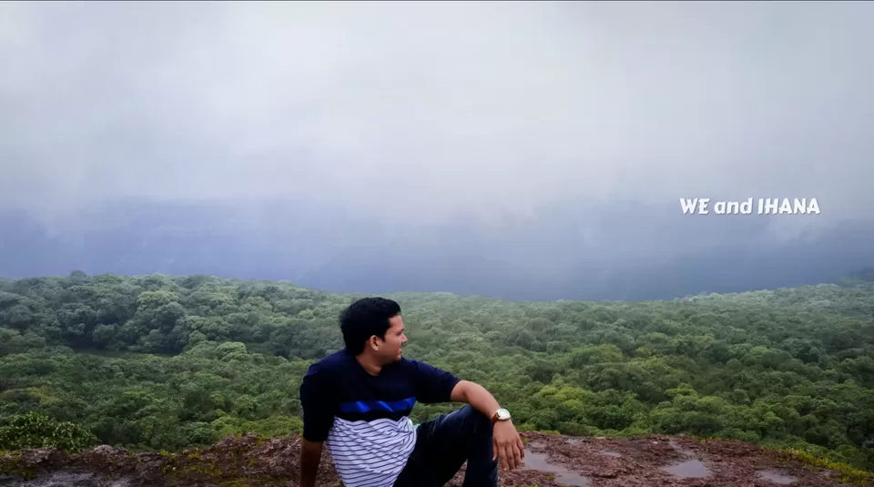 Photo of King's Chair, SH 58, Ran adva gaund, Maharashtra, India by We The Wanderfuls