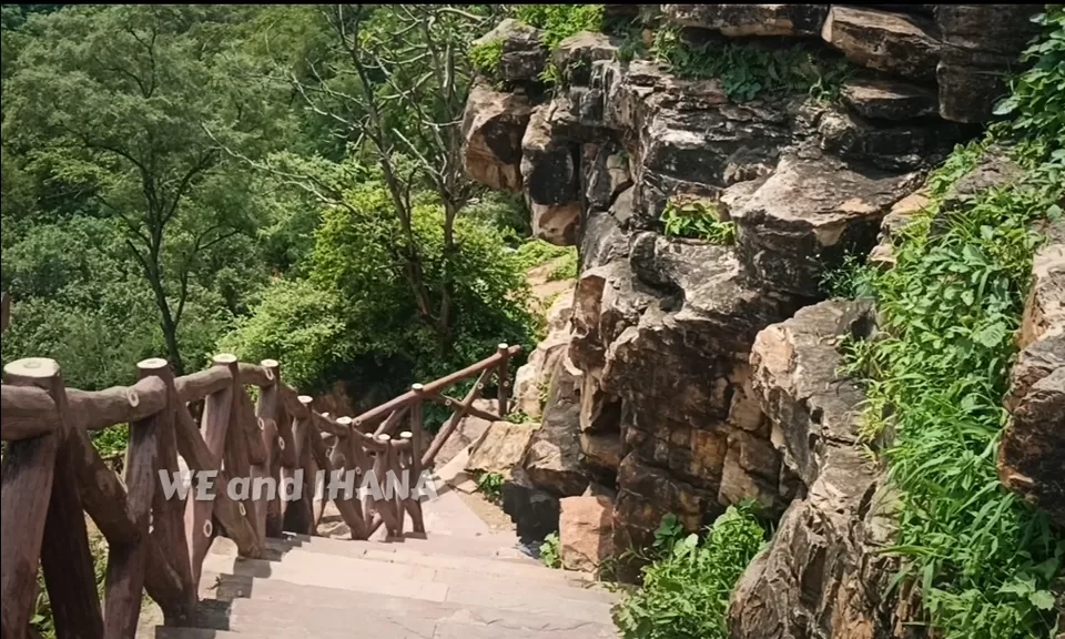 Photo of क्या आप मानेंगे....कि ये छिपा हुआ इतना खूबसूरत झरना राजस्थान में है ? by We The Wanderfuls