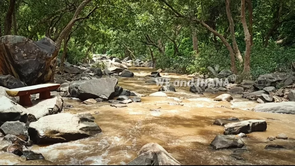 Photo of क्या आप मानेंगे....कि ये छिपा हुआ इतना खूबसूरत झरना राजस्थान में है ? by We The Wanderfuls