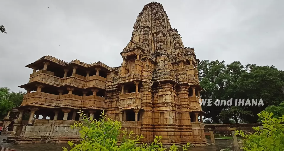 Photo of राजस्थान में कश्मीर जैसे रास्तों के बीच मिलेगा ये छिपा हुआ अदभुत मंदिर। मानसून के लिए है बेस्ट by We The Wanderfuls