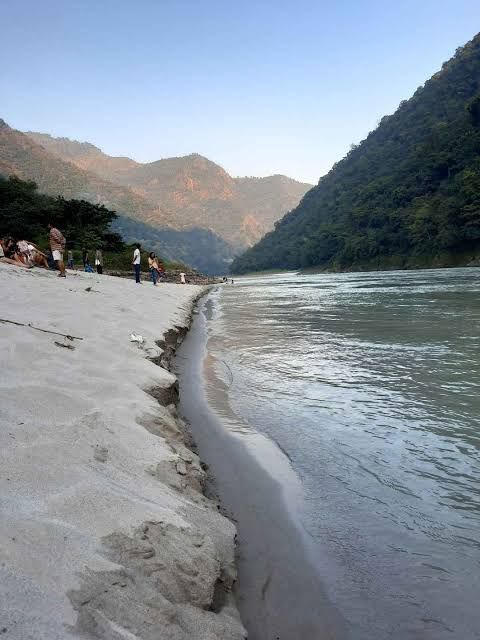 Photo of गोवा भूलिए, ऋषिकेश आइए :–जहां पर्वत,नदी, झरने, और beaches का आनंद ले सकते हैं by Zeem babu
