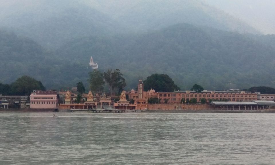 Photo of गोवा भूलिए, ऋषिकेश आइए :–जहां पर्वत,नदी, झरने, और beaches का आनंद ले सकते हैं by Zeem babu
