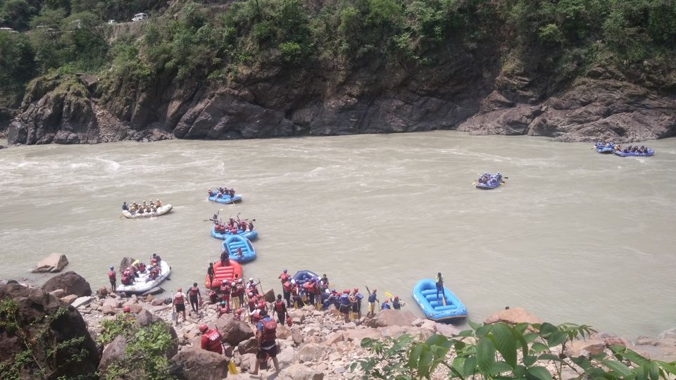 Photo of गोवा भूलिए, ऋषिकेश आइए :–जहां पर्वत,नदी, झरने, और beaches का आनंद ले सकते हैं by Zeem babu