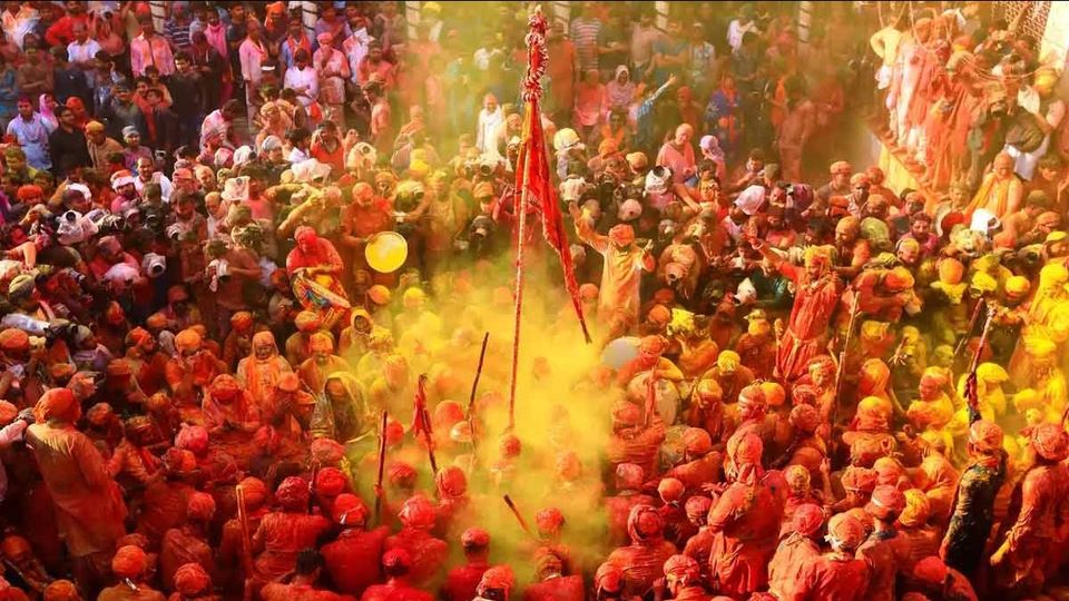 Photo of वृंदावन और मथुरा की होली क्यों है इतनी खास by zeem babu