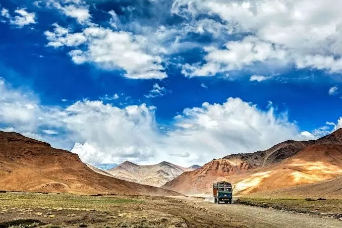 Photo of इस सर्दी का अनुभव लेने के लिए भारत में 10 सर्वश्रेष्ठ सड़क यात्राएँ by zeem babu 