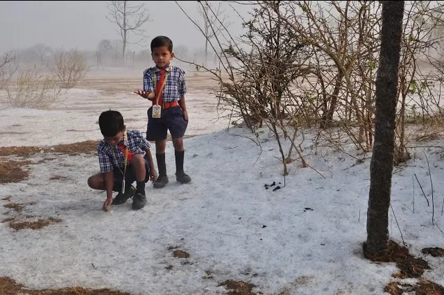 Photo of आंध्र प्रदेश के लंबासिंगी में बर्फबारी ऐसी, जो आपने कभी देखी होगी! by zeem babu