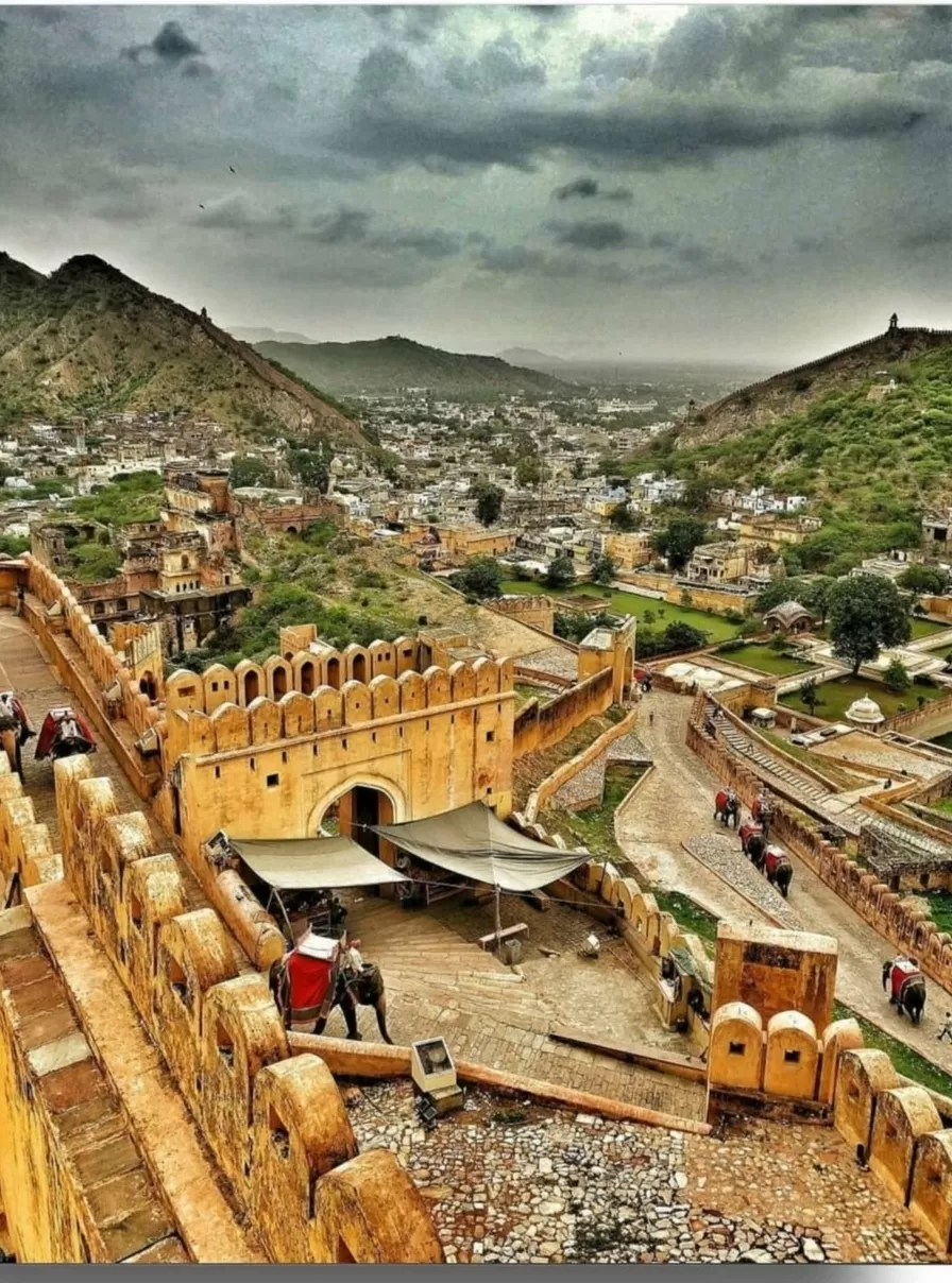 Photo of जयपुर के इस किले को बनने में लग गए थे करीब 100 साल, यूनेस्को की विश्व धरोहर में भी शामिल है ये जगह by Neha Patel